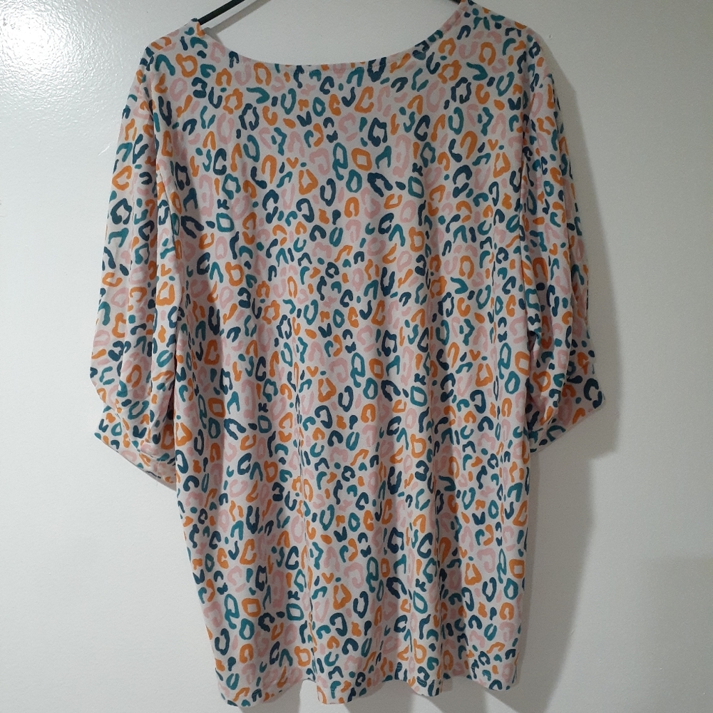 Top - Picture 2 of 3